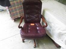 TUFTED LEATHER OFFICE CHAIR