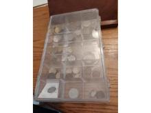 LOT OF WORLD COINS