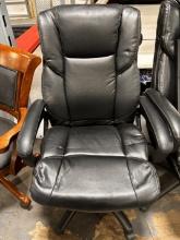 Office Desk Chair / Leather Style W/ Arm Rest - 5 Star Base Rolling Chair4