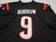 Joe Burrow of the Cincinnati Bengals signed autographed football jersey PAAS COA 733