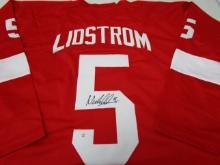 Niklaus Lidstrom of the Detroit Red Wings signed autographed hockey jersey PAAS COA 028