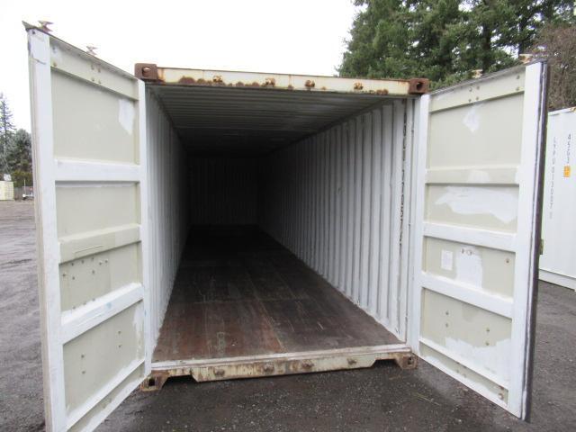 40' SHIPPING CONTAINER