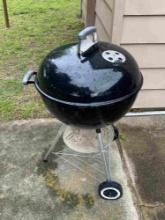 WEBER KETTLE CHARCOAL GRILL