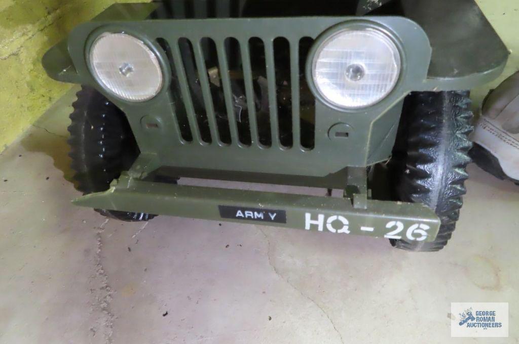 vintage battery powered GI Joe Jeep with accessories. trailer needs repaired
