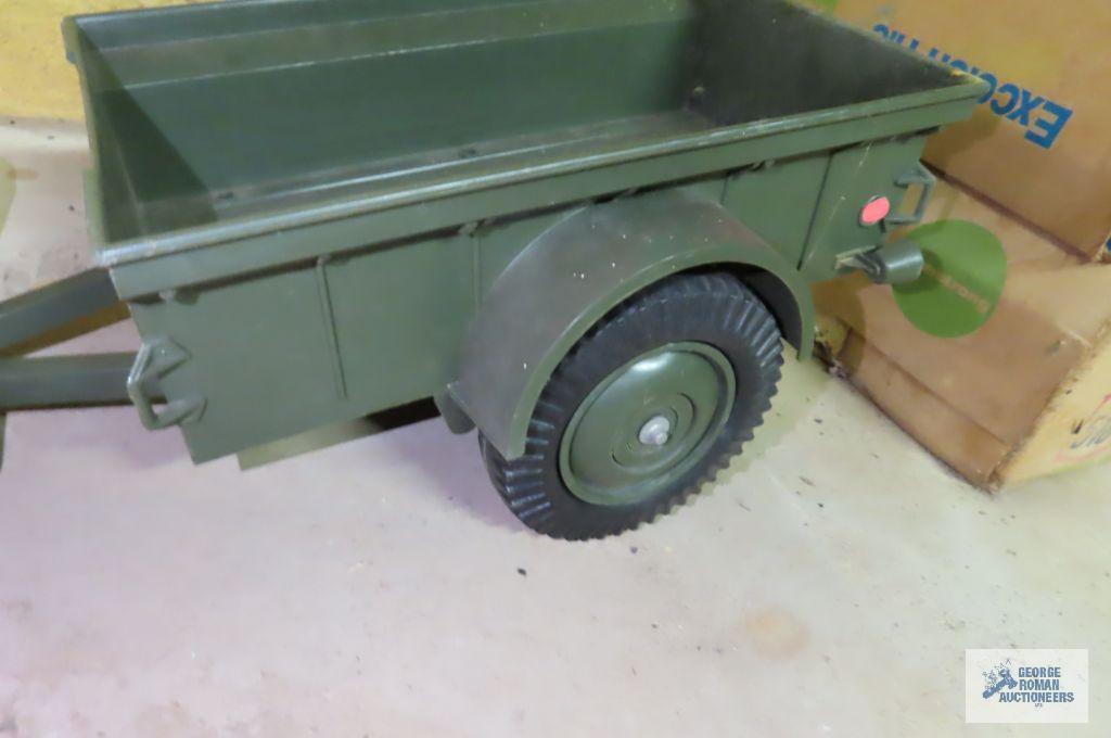 vintage battery powered GI Joe Jeep with accessories. trailer needs repaired