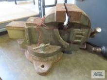 heavy duty number 6 vise