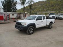 2015 Toyota Tacoma Extended-Cab Pickup Truck,