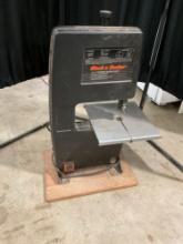 Black & Decker 7.5" Power Band Saw - Tilts up to 45 degrees