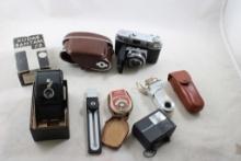 2 Kodak Cameras, 3 Flashes Bar Attachment