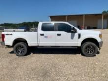 2017 Ford F250 4X4 Crew Cab Pickup / Located: Carthage, TX