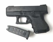 GLOCK 26 PISTOL 9MM w/NIGHT SIGHTS/ 2 FACTORY MAGS