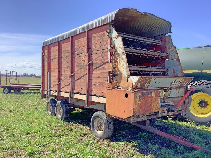 Dion Left Hand Unload 4 Beater Forage Wagon