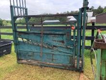 Martin Cattle Chute With End Gate