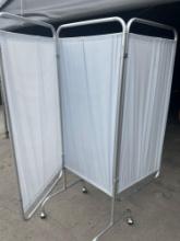 Rolling, 3 panel, privacy screen