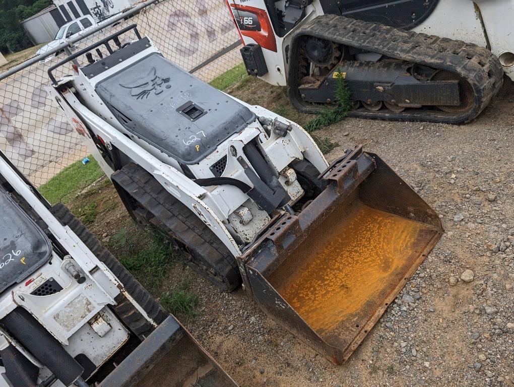 2017 BOBCAT MT85 SKIDSTEER RIDE ON