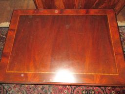 Henkel-Harris Co. Virginia Galleries Collection Mahogany Chippendale Style Coffee Table Cross