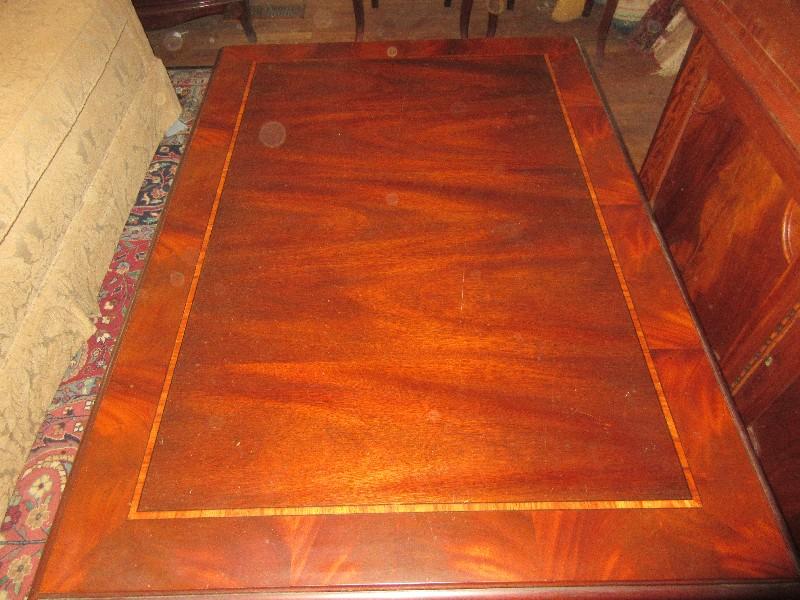 Henkel-Harris Co. Virginia Galleries Collection Mahogany Chippendale Style Coffee Table Cross