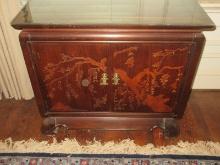 Striking Chinoiserie Broyhill Furniture Cabinet Traditional Design Mid Century Modern w/