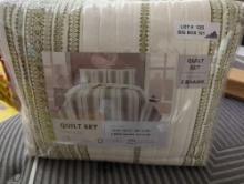 Green Farmhouse Inspired Stripe King Microfiber 3-Piece Quilt Set Bedspread, Appears to be New in