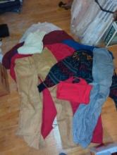 (LR) BOX LOT OF MEN'S VINTAGE CLOTHING TO INCLUDE, SWEATSHIRTS, SWEATPANTS, SWEATERS.