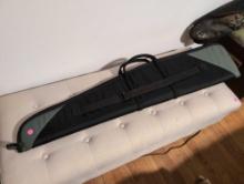 (BR2) ALLEN BRAND BLACK/GRAY ZIP UP SOFT RIFLE CASE WITH HANDLES. IT MEASURES 47" LONG.
