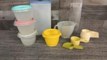 VINTAGE TUPPERWARE CONTAINERS & MEASURING CUPS