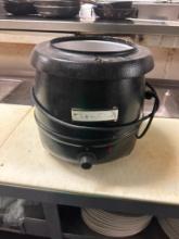 Winco Soup Warmer Model ESW-66, No Insert Pan