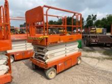 2018 SNORKEL S4732E SCISSOR LIFT SN:S4732E-04-180101703 electric powered, equipped with 32ft.