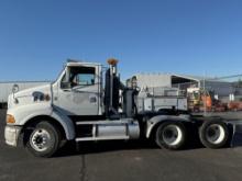 2001 STERLING TRUCK TRACTOR VN:2FWJA3AS41AH47015 powered by diesel engine, equipped with power