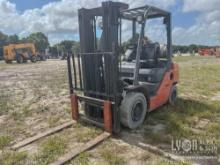 2015 TOYOTA 8FGU25 FORKLIFT SN:8FGU25-69624 powered by LP engine, equipped with OROPS, 5,000lb lift