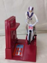 EVEL KNIEVEL THE KING OF STUNTMAN WIND UP MOTORCYCLE STUNTS IDEAL TOYS WORKS COPYRIGHT 2020