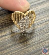 14K gold women's heart with "G" ring