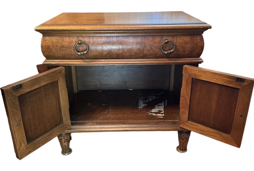 Thomasville Furniture 1-Drawer, 2-Door Nightstand