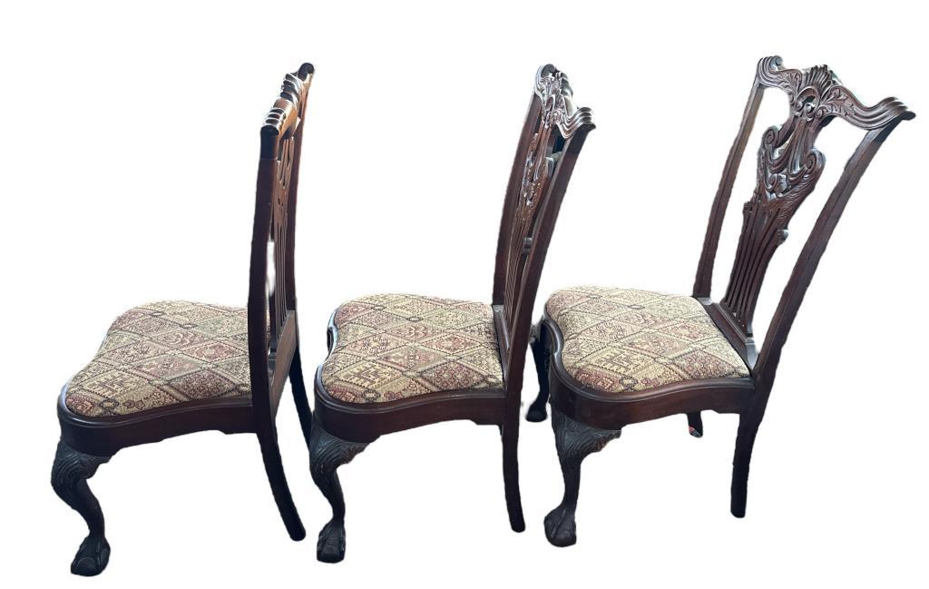 Set of (8) Chippendale Style Dining Chairs: (2)