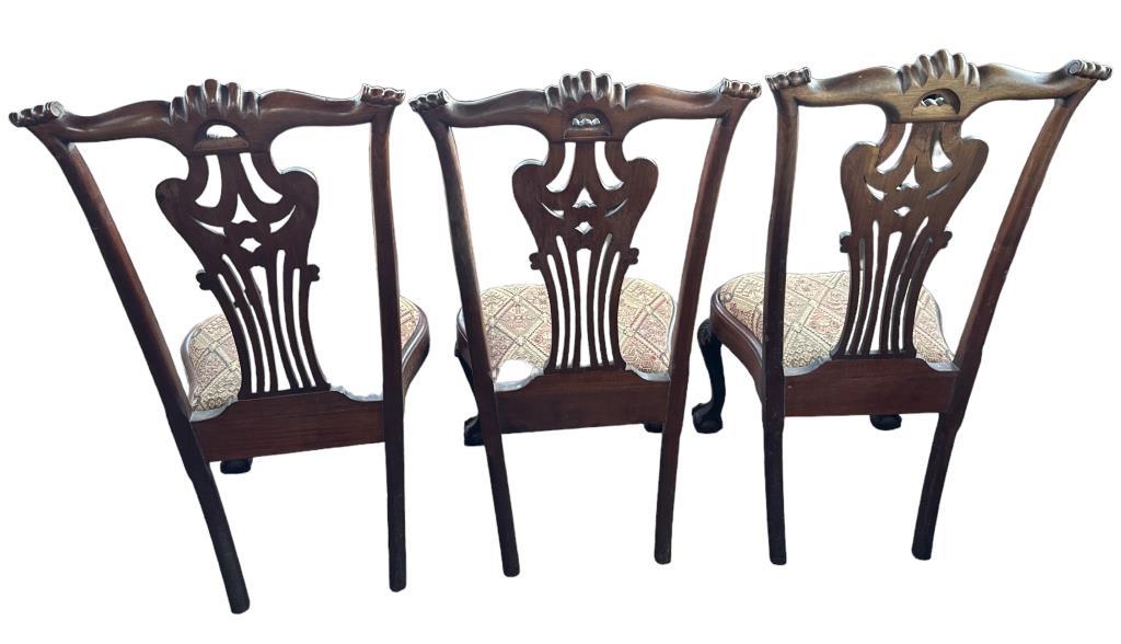 Set of (8) Chippendale Style Dining Chairs: (2)