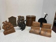 Cast iron and copper bookends, cast-iron squirrel