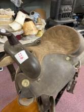 Wintec Horse saddle seems to be complete