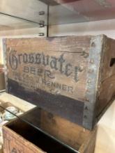 vintage renner glossvaler, wooden beer crate Akron