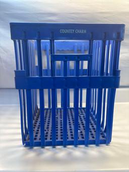 Country Charm Plastic Crate