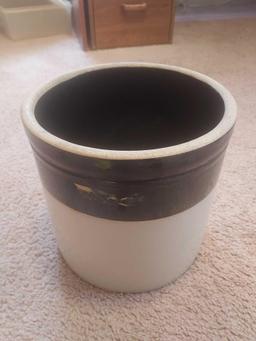 Vintage 2 Gallon Crock - No Visible Chips or Scratches