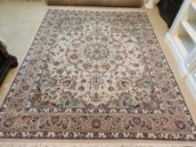 Very ornate hand loomed Oriental / Persian rug, gorgeous colors & design