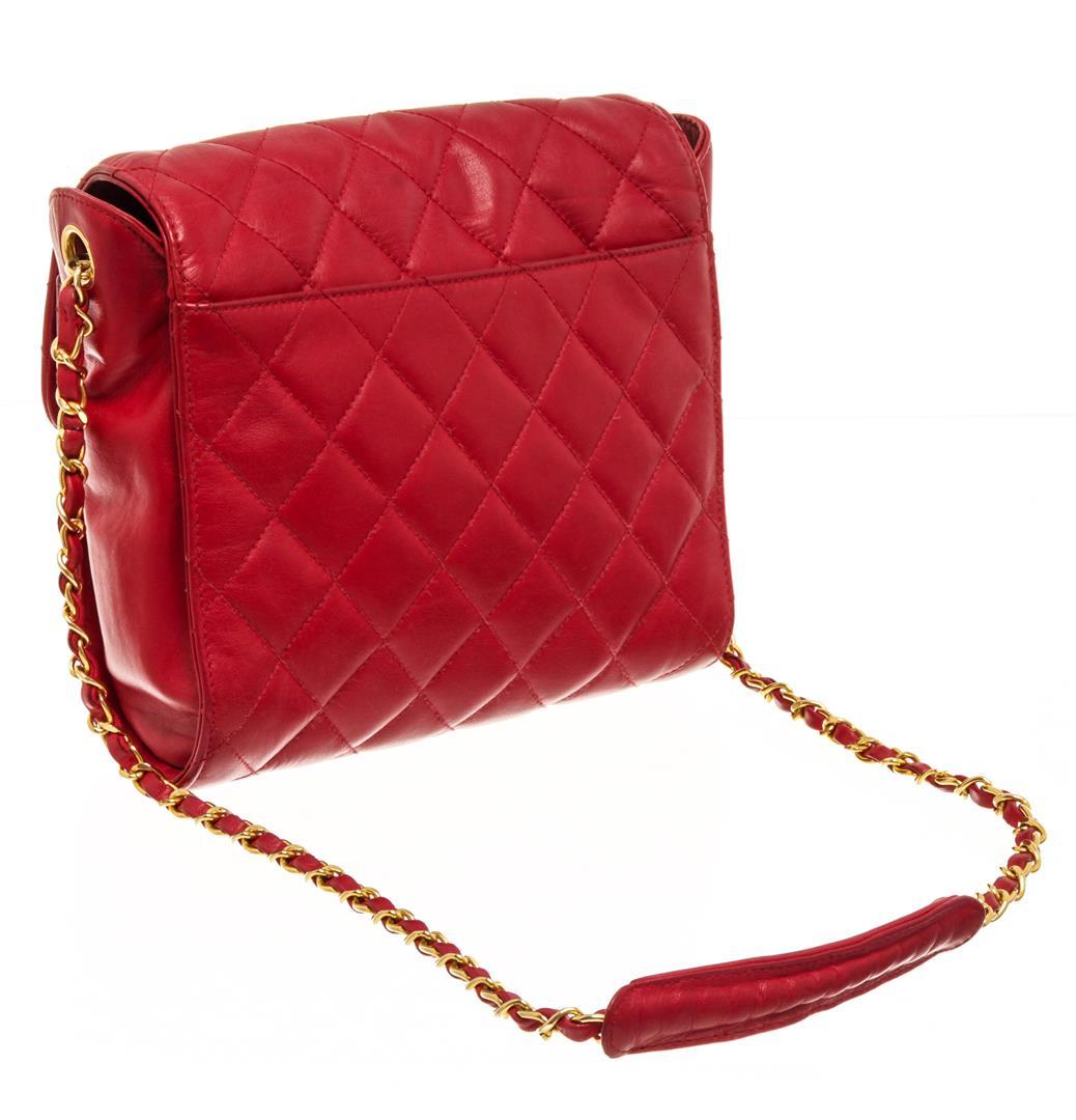 Chanel Red Leather Chain Buckle Flap Shoulder Bag