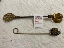 2 candle snuffers