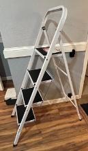 4 Foot Folding ladder