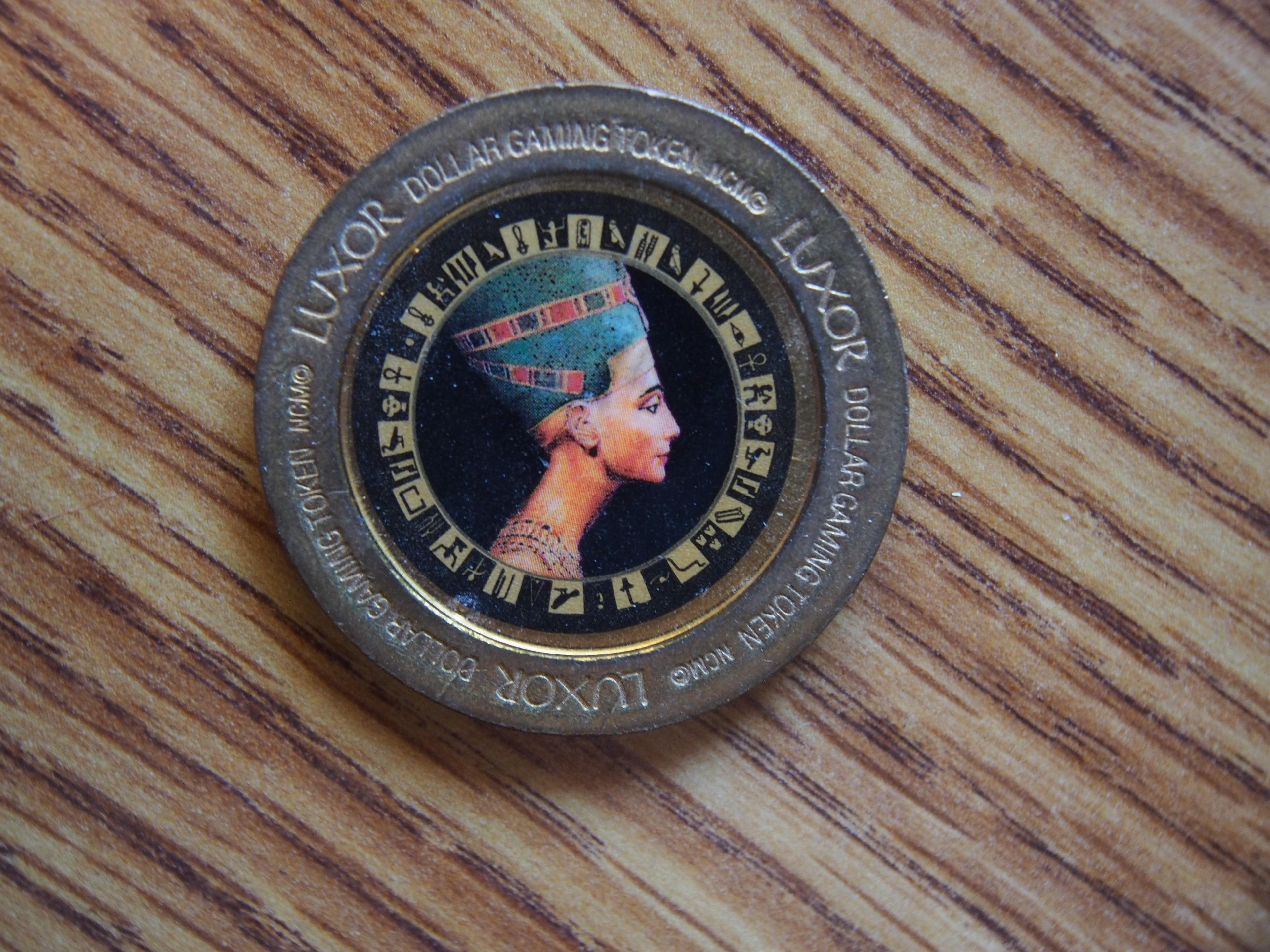 Luxor dollar chip