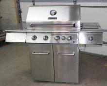 Kitchen Aid Stainless Gas Grill Model 720-0745
